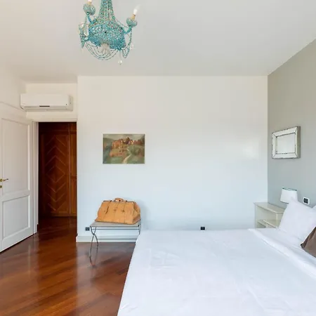 Iflat Margutta Colors On Canvas Apartment Rome